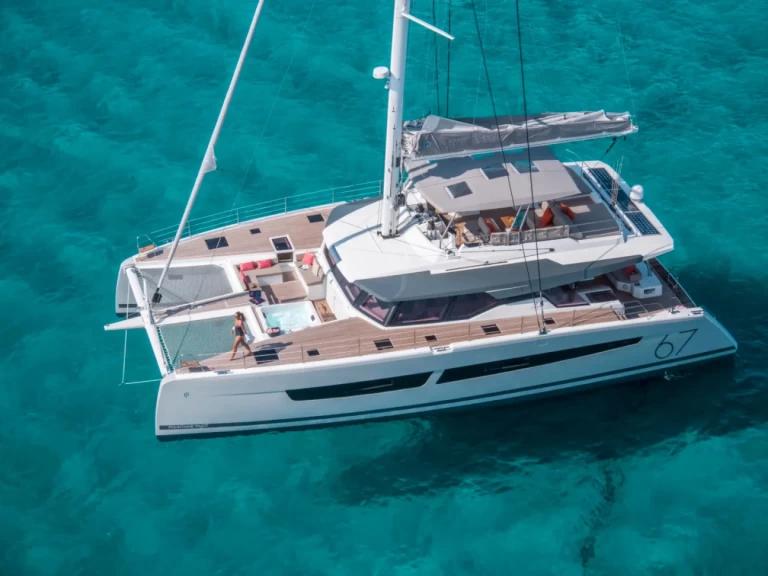Noleggio Catamarano con o senza skipper Fountaine Pajot a Trogir