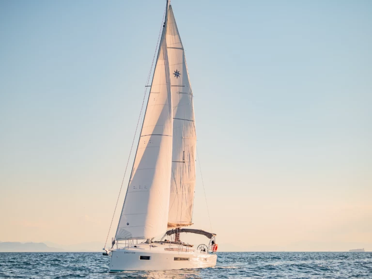 Noleggio barche Jeanneau Sun Odyssey 410 a Lávrio su Samboat