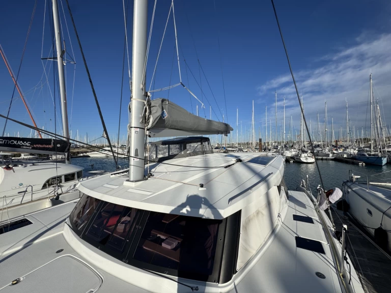 Noleggio Catamarano Fountaine Pajot con patente nautica