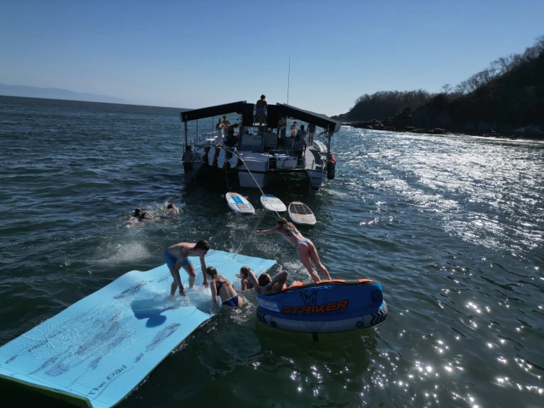 Catamarano a noleggio a Puerto Vallarta al miglior prezzo