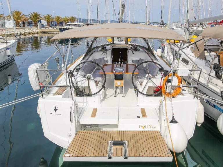 Noleggio barche Jezera economico Sun Odyssey 349