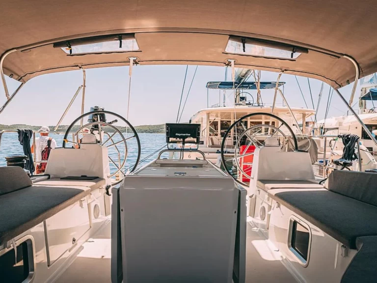 Jeanneau Jeanneau 54 da affittare a  Le Marin