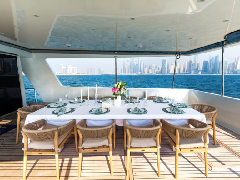 Noleggio Yacht di lusso a Dubai Marina – Numarine 80ft