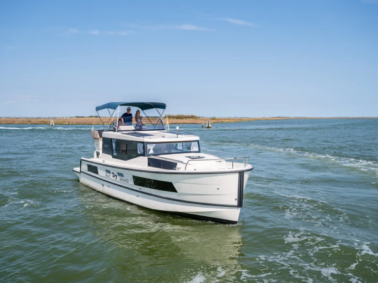 Noleggio Houseboat Balt-Yacht con patente nautica