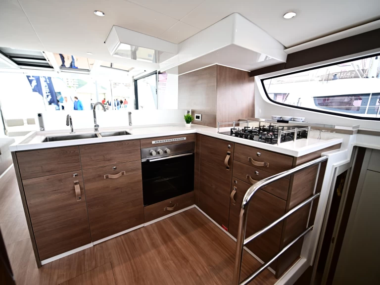 Catamarano a noleggio a Furnari al miglior prezzo