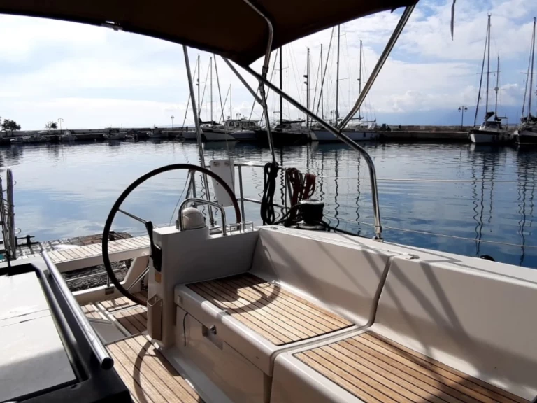 Noleggio Barca a vela Bénéteau con patente nautica