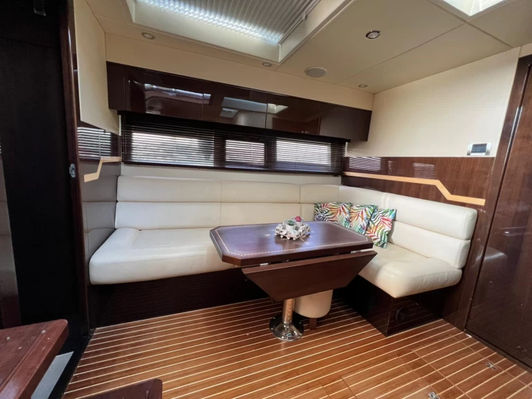 Noleggio barche Galeon Galeon 385 HTS a Seget Donji su Samboat