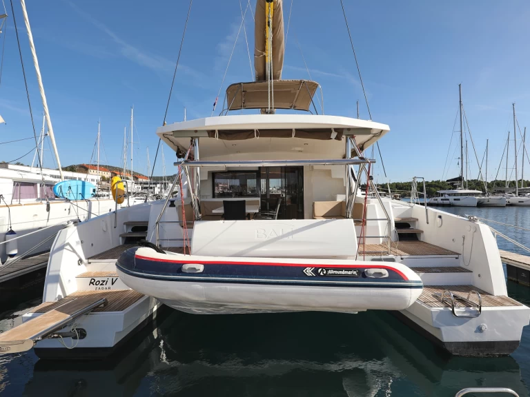 Noleggio Catamarano con o senza skipper Bali a Rogosnizza