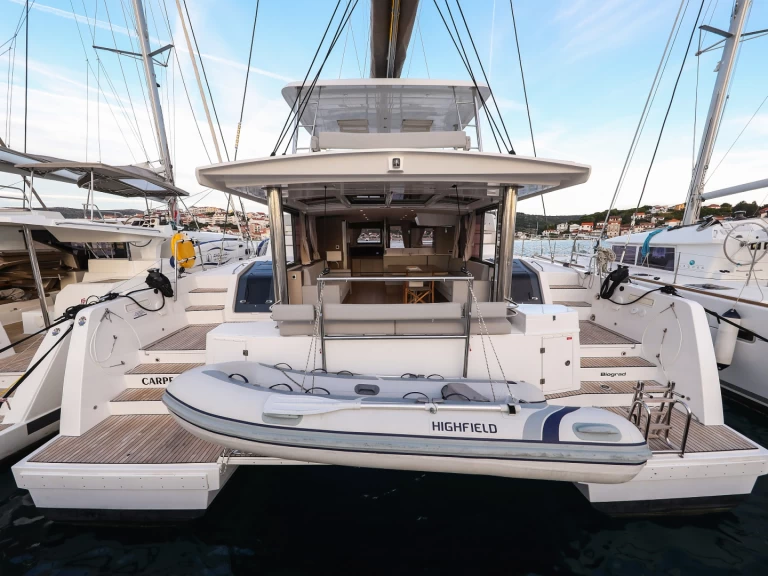 Noleggio Catamarano con o senza skipper Bali a Trogir