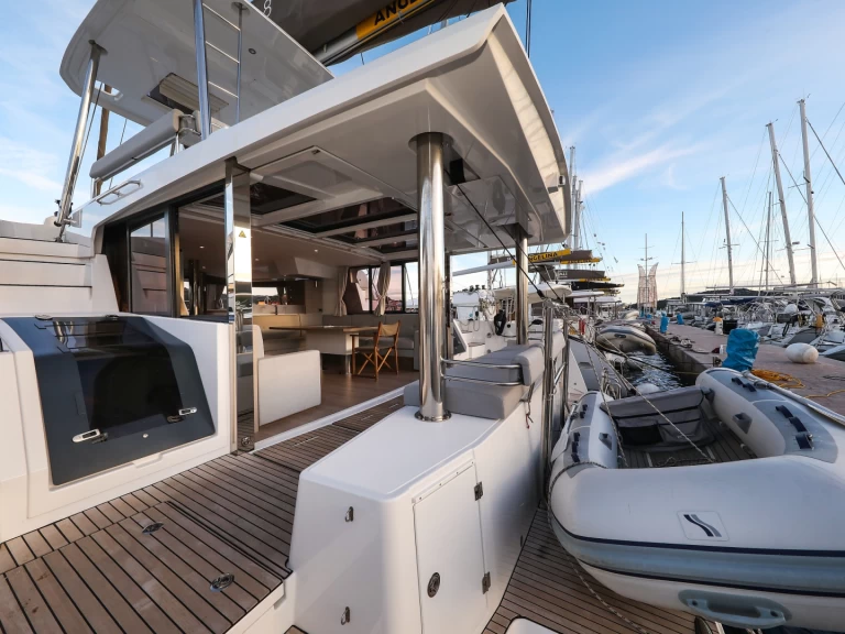 Noleggio Catamarano Bali con patente nautica