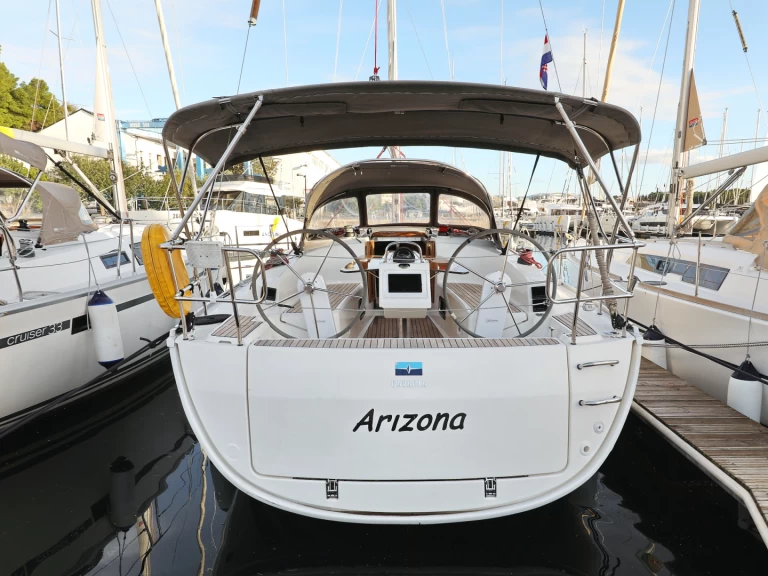 Noleggiare una Bavaria Cruiser 34 a Sebenico