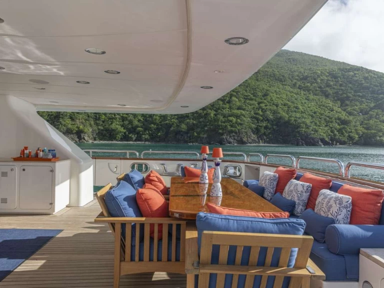 Yacht di lusso a noleggio a Florida al miglior prezzo