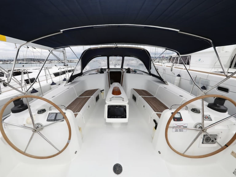 Noleggio Barca a vela Bénéteau con patente nautica