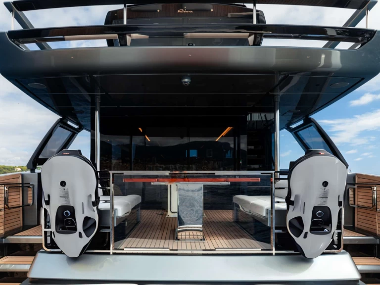 Noleggio Yacht di lusso a Monaco – Riva L'AS BLEU