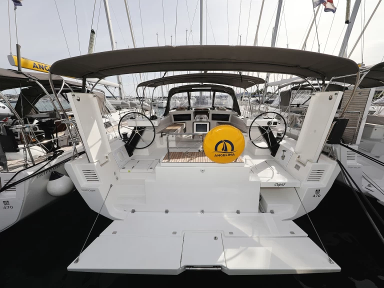 Barca a vela a noleggio a Sveti Filip i Jakov al miglior prezzo