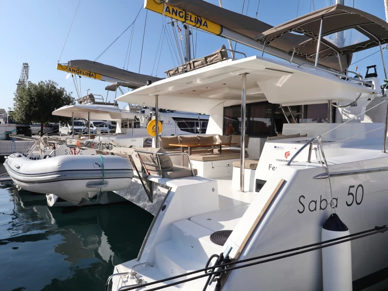 Noleggiare una Fountaine Pajot Saba 50 a Sveti Filip i Jakov