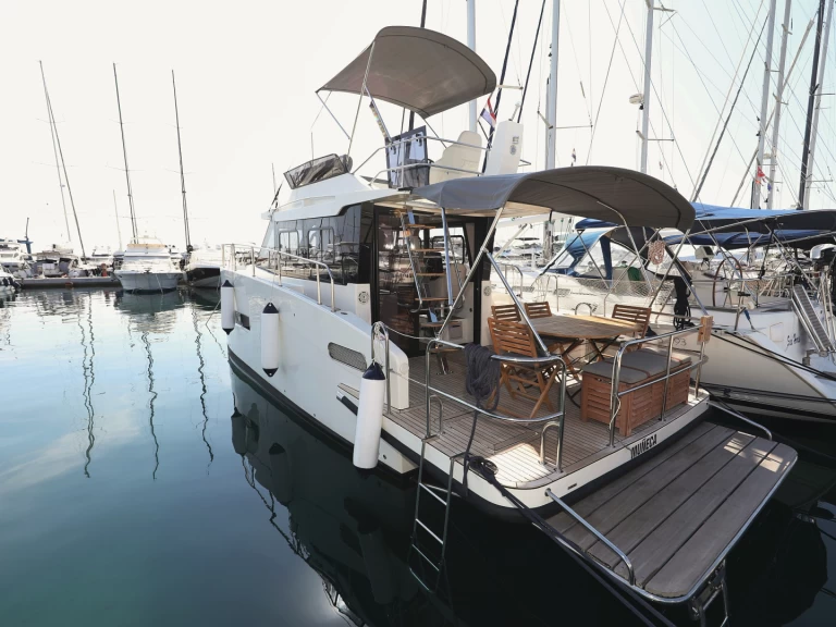 Yacht di lusso a noleggio a Sebenico al miglior prezzo