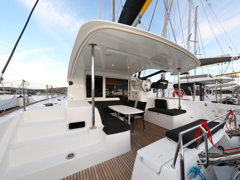 Noleggio Catamarano con o senza skipper Lagoon a Zaravecchia (Biograd)