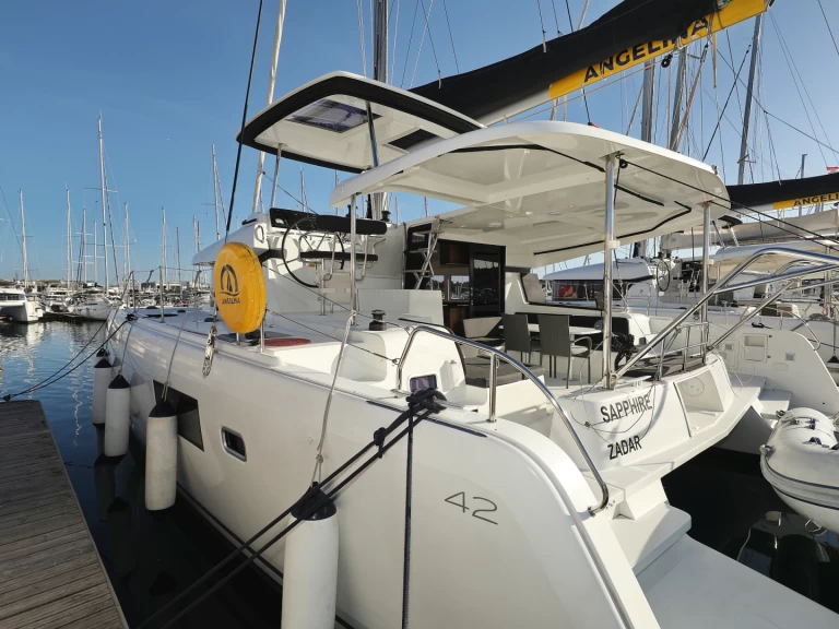 Noleggio barche Sebenico economico Lagoon 42