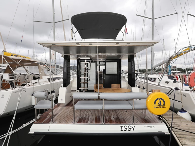 Yacht di lusso a noleggio a Primošten al miglior prezzo