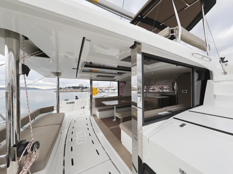 Noleggio Catamarano con o senza skipper Bali a Trogir