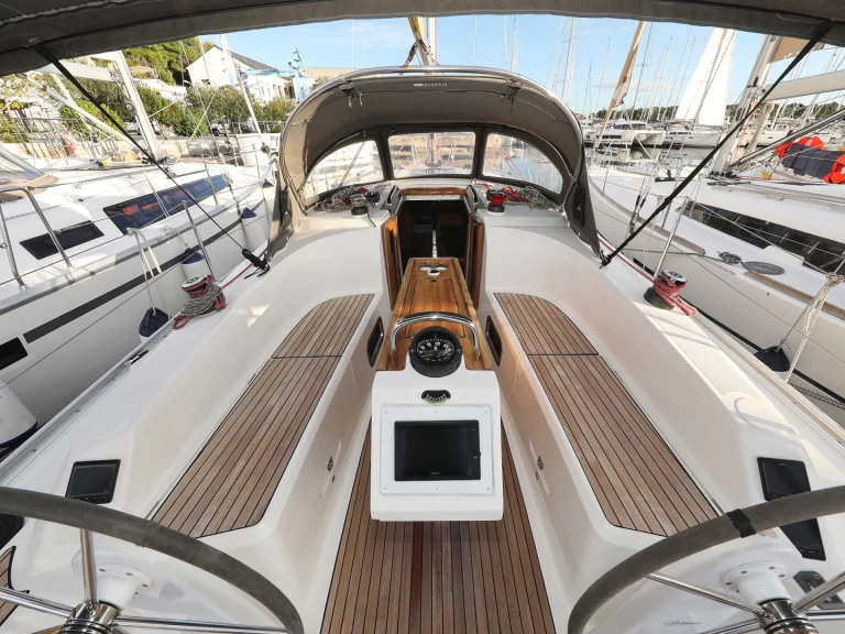 Noleggio barche Sebenico economico Cruiser 34