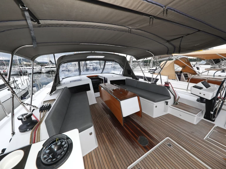 Noleggio Barca a vela a Sebenico – Dufour Dufour 470