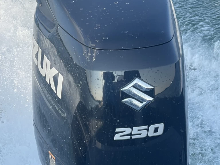 Noleggio Gommone con o senza skipper Valiant a Baden