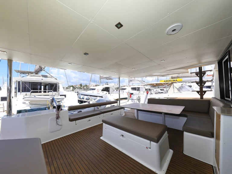 Noleggio barche Dufour Dufour Catamarans 48 Sail a Rogosnizza su Samboat