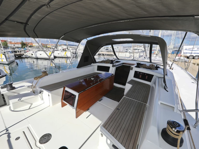 Noleggio barche Dufour Dufour 530 a Sveti Filip i Jakov su Samboat