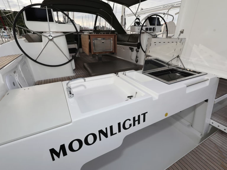 Noleggio Barca a vela con o senza skipper Dufour a Trogir