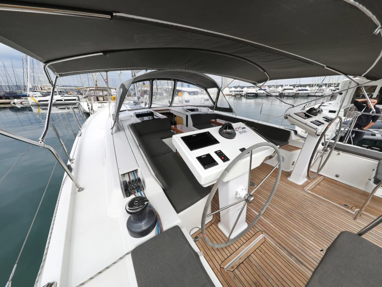Noleggio barche Trogir economico Hanse 548