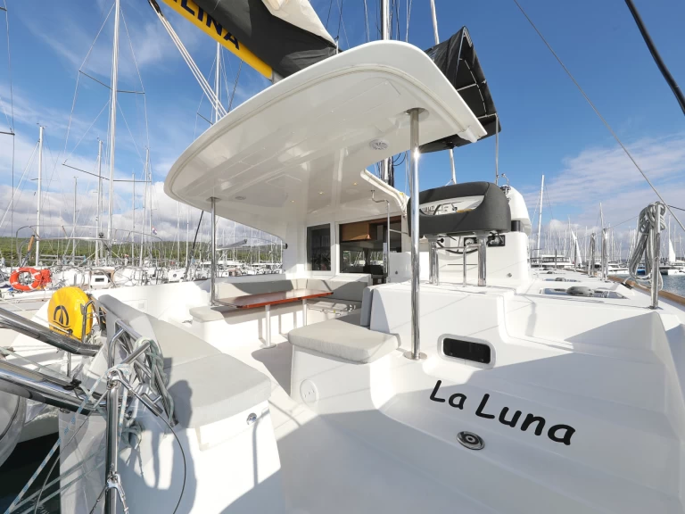 Noleggiare una Lagoon Lagoon 40 a Sveti Filip i Jakov