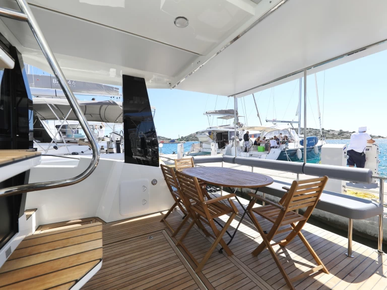 Yacht di lusso a noleggio a Sebenico al miglior prezzo