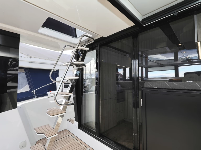 Noleggio Yacht di lusso a Sebenico – Cobra Yachts Seamaster 45