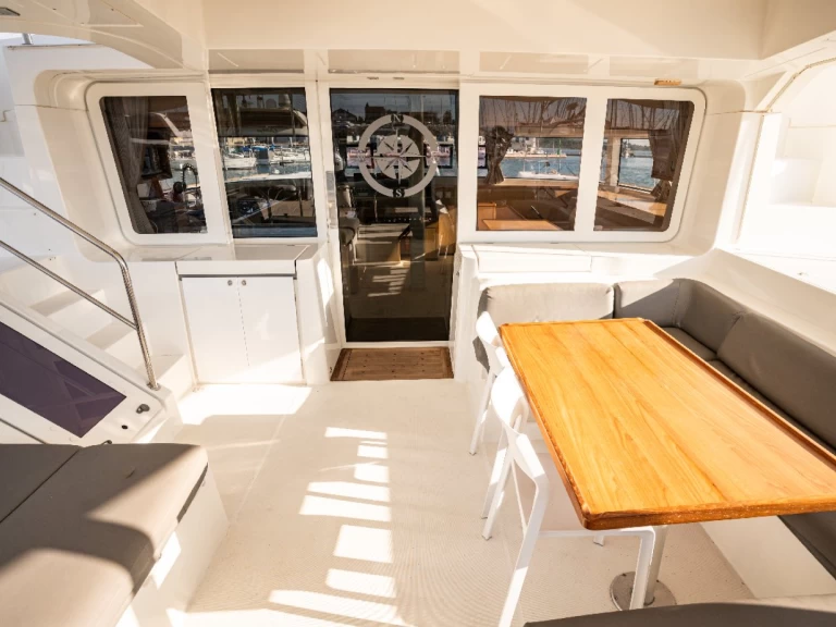 Catamarano a noleggio a Pirovac al miglior prezzo