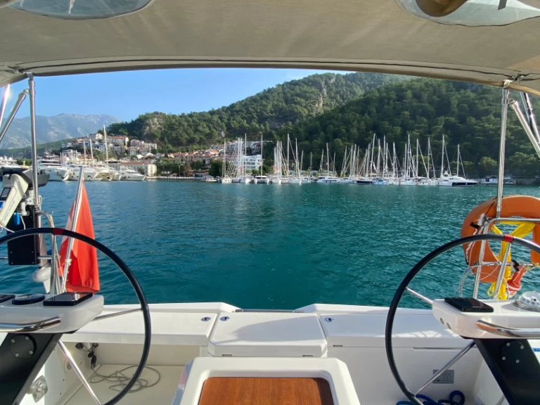 Noleggiare una Dufour Dufour 390 a Marmaris