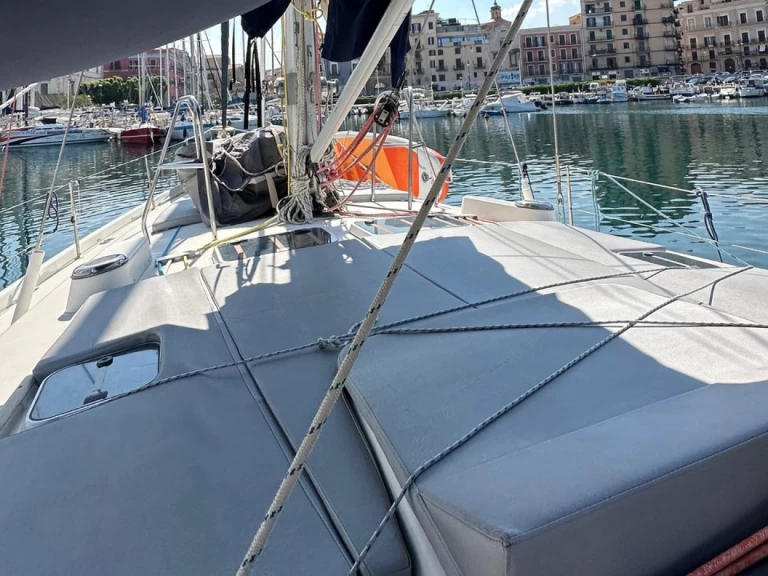 Bénéteau Beneteau 50 da affittare a  Capo d'Orlando