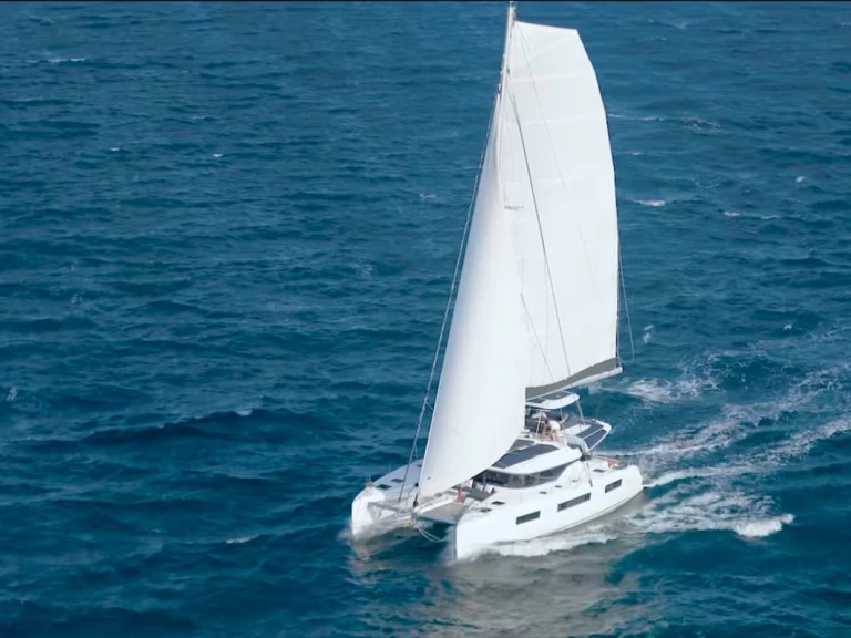 Noleggio Catamarano a Pola – Lagoon Lagoon 51