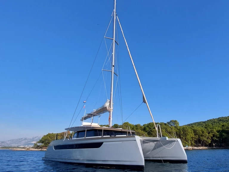 Noleggio Catamarano a Spalato – Luna Luna 49