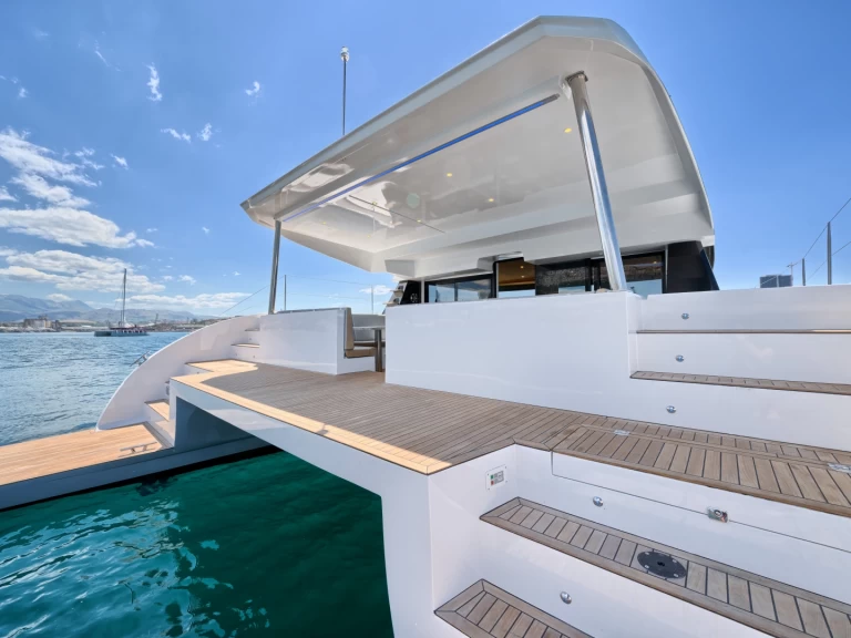 Noleggio Catamarano Luna con patente nautica