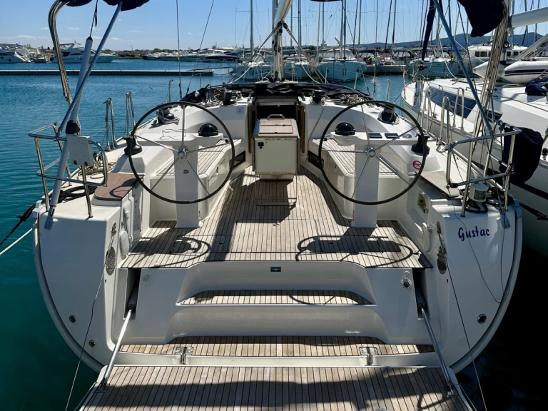 Noleggiare una Bavaria Cruiser 45 a Sukošan