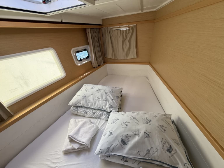 Noleggiare una Lagoon Lagoon 39 a Lávrio