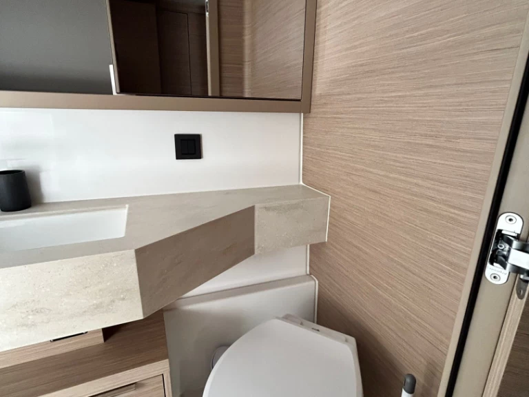 Noleggio Catamarano Lagoon con patente nautica