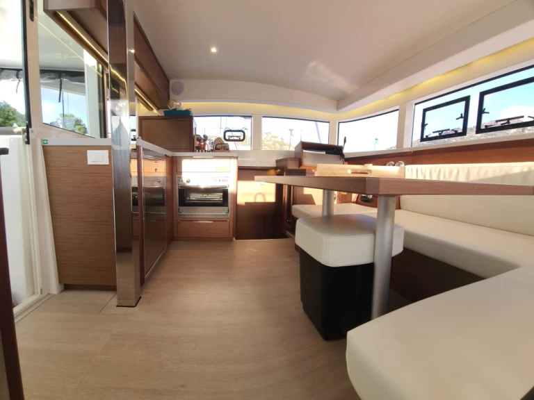 Noleggiare una Lagoon Lagoon 40 a Olbia