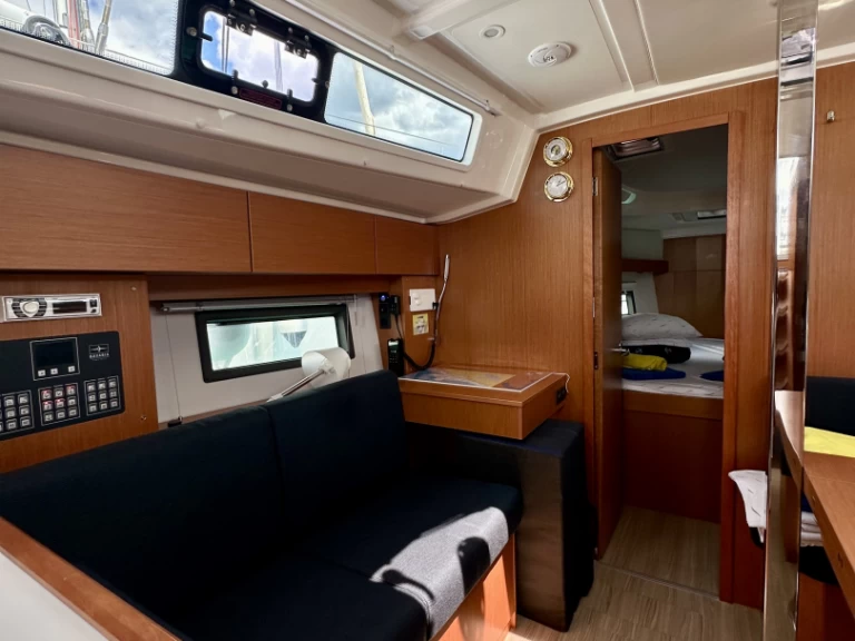 Noleggio Barca a vela con o senza skipper Bavaria a Trogir