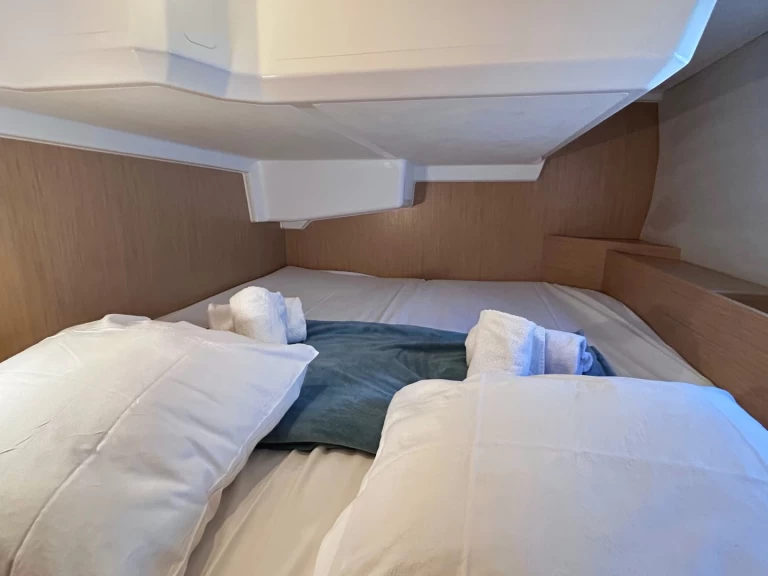 Barca a vela a noleggio a Port Grimaud al miglior prezzo