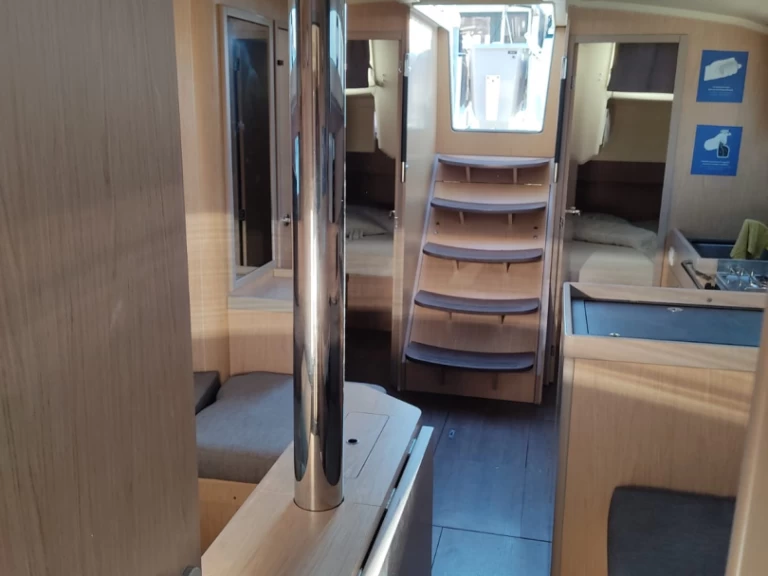 Noleggio Barca a vela con o senza skipper Bénéteau a Salerno