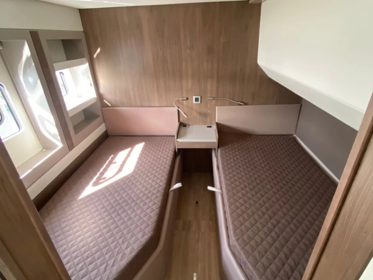 Catamarano a noleggio a Golfo Aranci al miglior prezzo