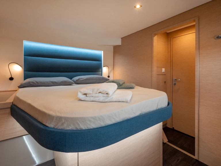 Noleggiare una Fountaine Pajot Tanna 47 a Castellammare di Stabia